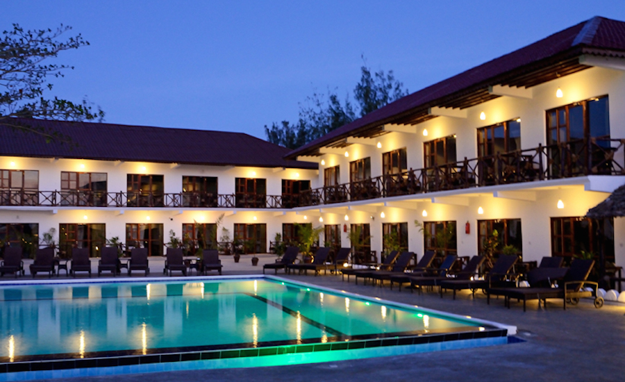 Zanzibar tanzania rejse Amaan Bungalows pool