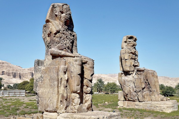 Memnon_Kolosserne_Luxor_Egypten_YounesRejser