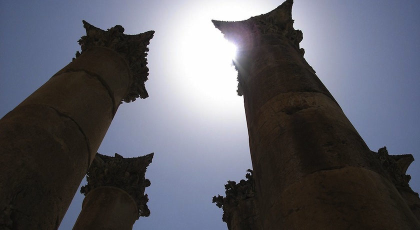 Jerash colloums sunlight
