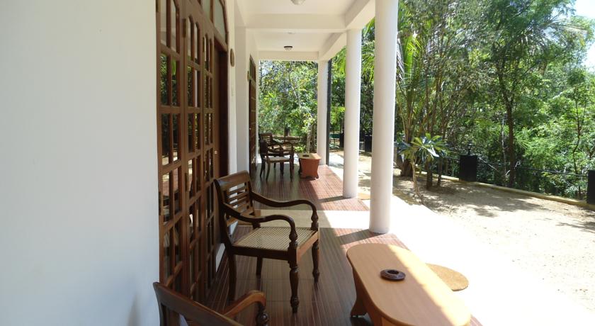 Nice Place Hotel Sigiriya Sri Lanka_out the rooms