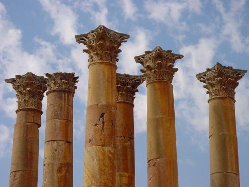 jerash colloums