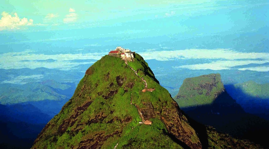 Adam_Peak__Nuwara_Eliya_Sri_Lanka_YounesRejser