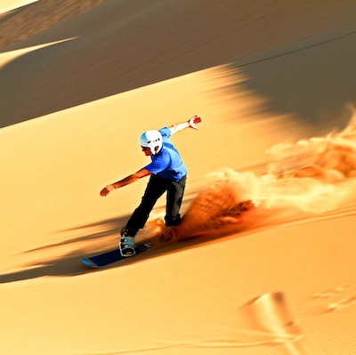 Rejse Dubai Sandboarding udflugt i Dubai rejs med younes rejser