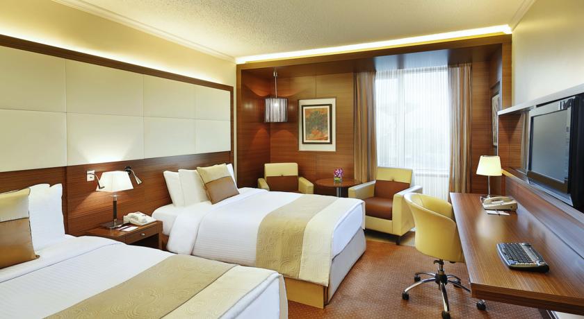 Crowne Plaza Amman twin room Jordan