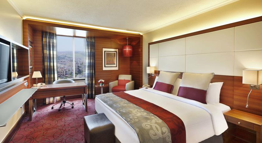 Crowne Plaza Amman queen sz room Jordan