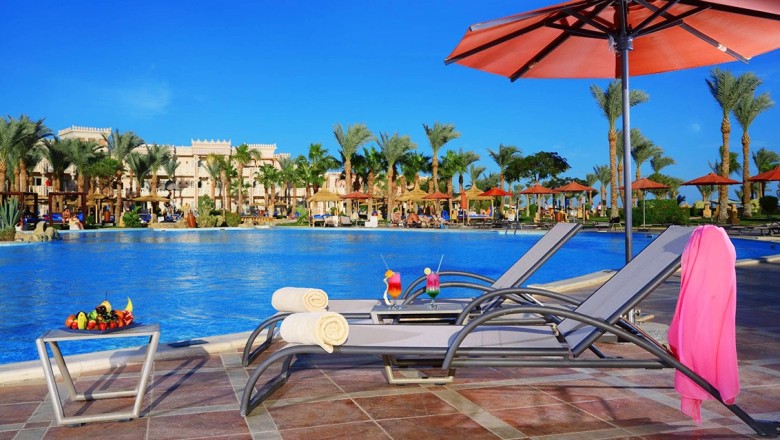 Albatros Palace poolside hurghada egypten rejser til younes rejser