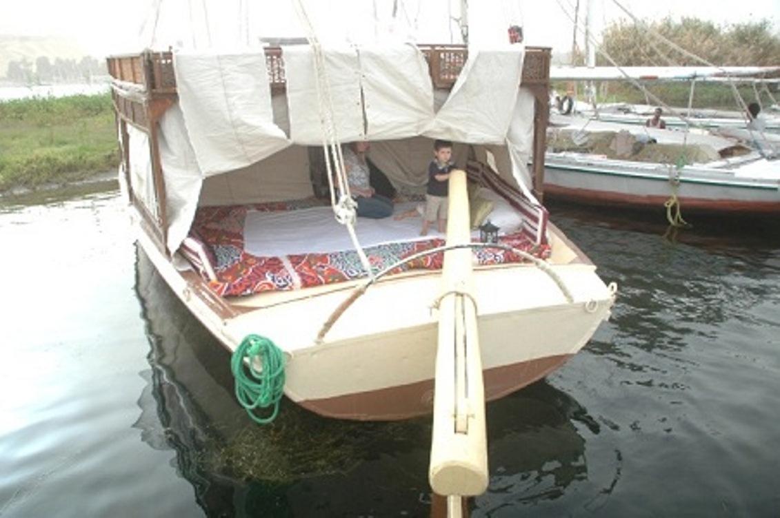 Younes Rejser Oriental Dream felucca Aswan back