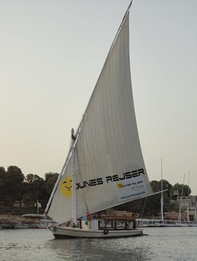 Younes Rejser Oriental Dream felucca Aswan main