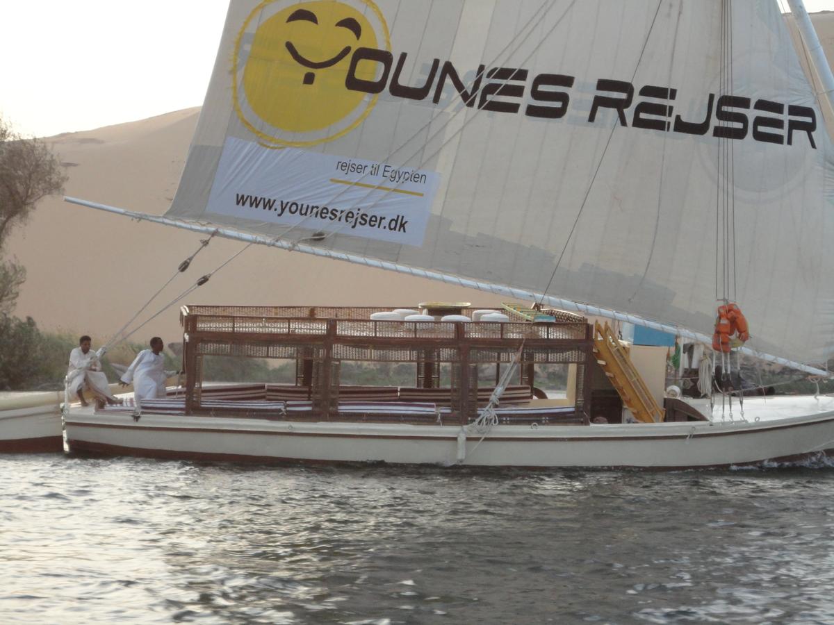 Younes Rejser Oriental Dream felucca Aswan side view