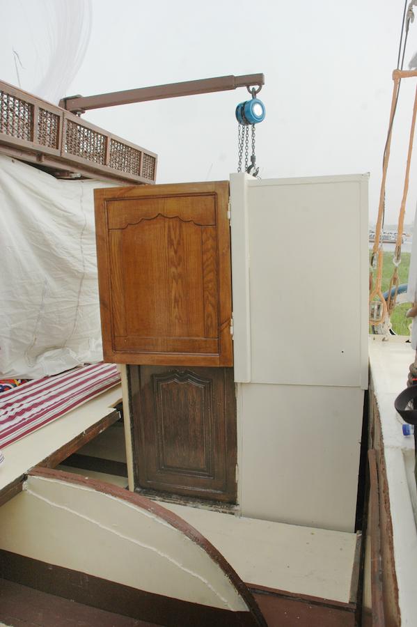 Younes Rejser Oriental Dream felucca Aswan Bathroom