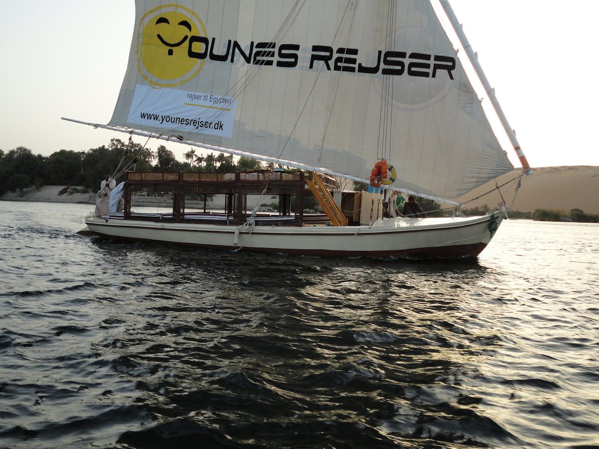 Younes Rejser Oriental Dream felucca Aswan sailing view