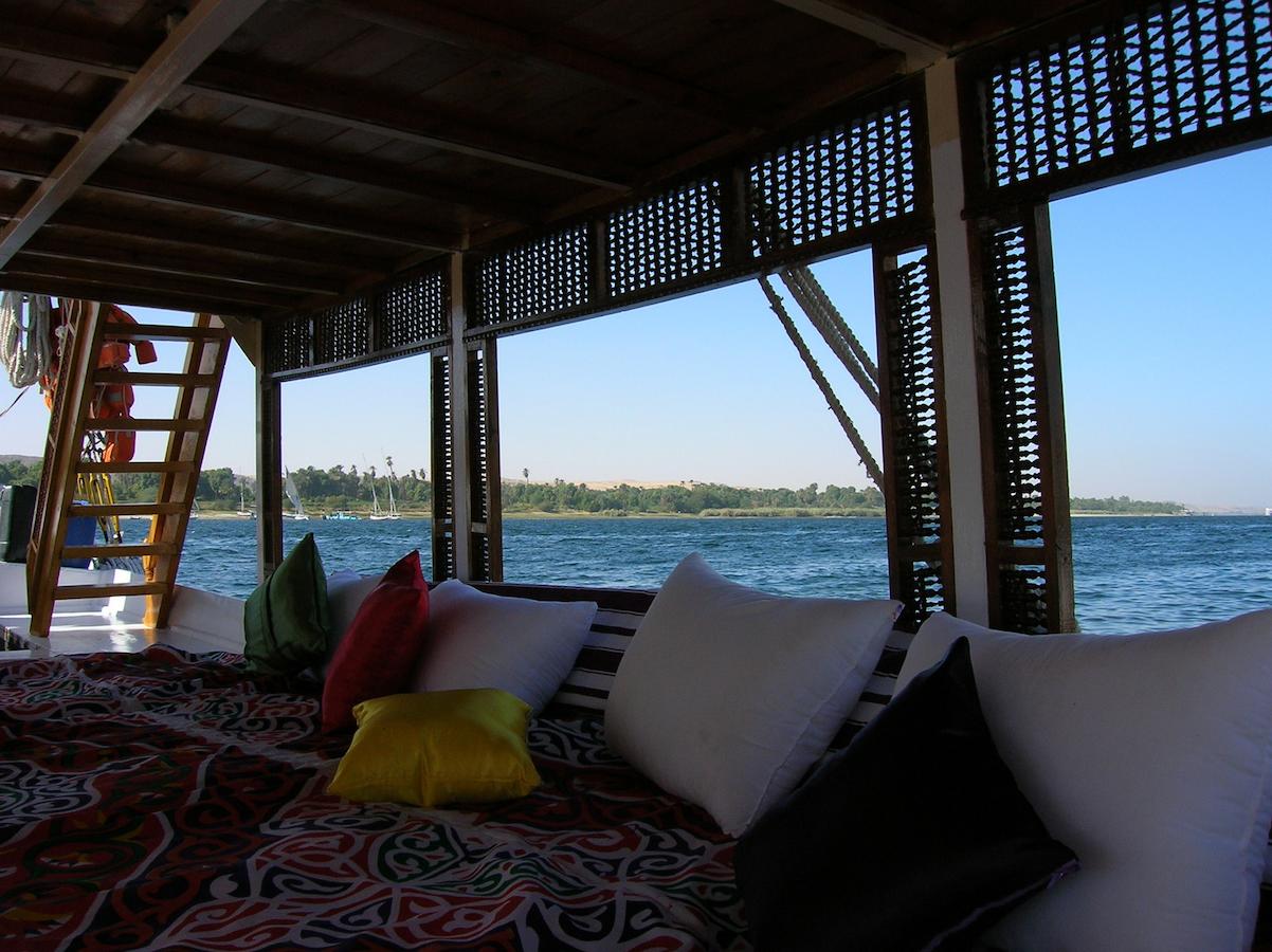 Younes Rejser Oriental Dream felucca Aswan nile