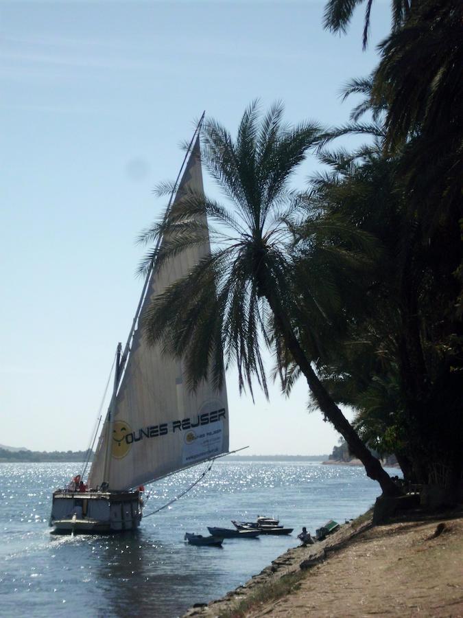 Younes Rejser Oriental Dream felucca Aswan nile bank