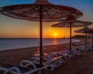 Cleopatra Luxury resort Hurghada-sunset-beach